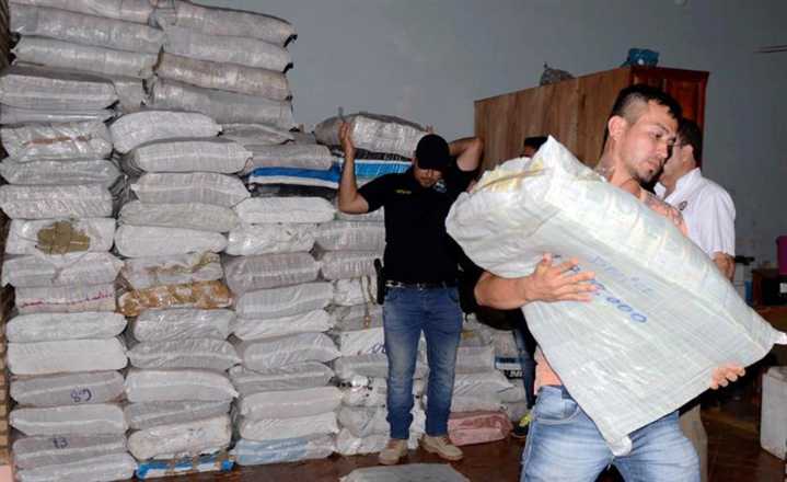 Paraguay incinera 30 toneladas de bolívares venezolanos sin ningún valor