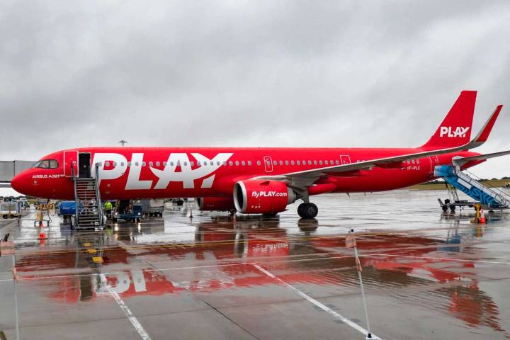 1,750 Passengers Stranded as Low-Cost European Airline Suddenly Ceases Operations