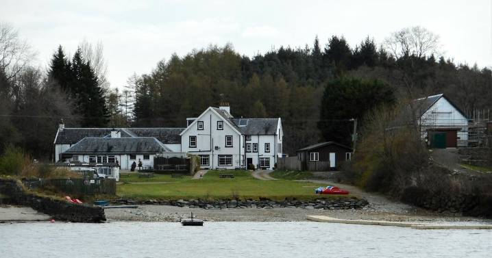 The 'breathtaking' Loch Lomond autumn getaway with stunning views out over water