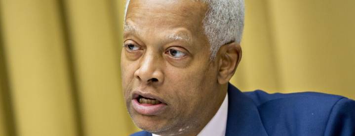 Democrat Warns ‘Code Red’ for Judiciary Over High Court Docket