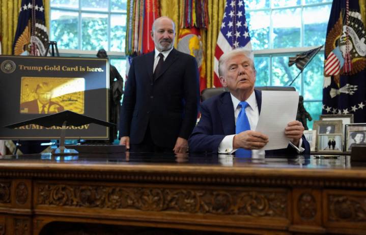 Trump signs proclamation that adds $100K annual fee to H