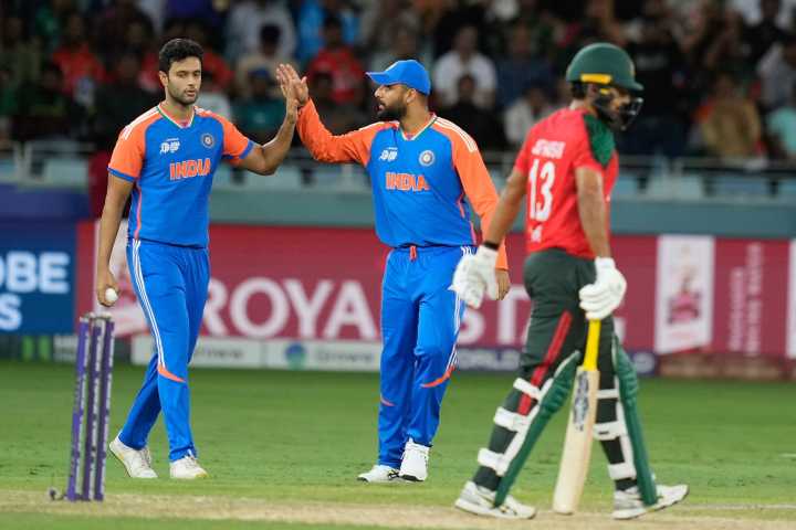 India Beat Bangladesh to Reach Asia Cup Final