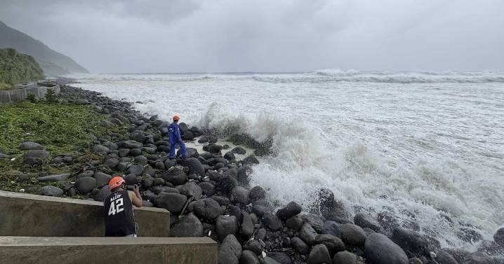 Super Typhoon Ragasa: Parts of Philippines, Taiwan evacuate, close down