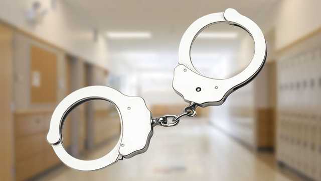 South Carolina: Student arrested after knife found on campus