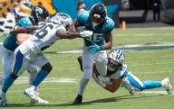 Deadspin | Foye Oluokun, Jaguars defense shut down Panthers in season-opening win