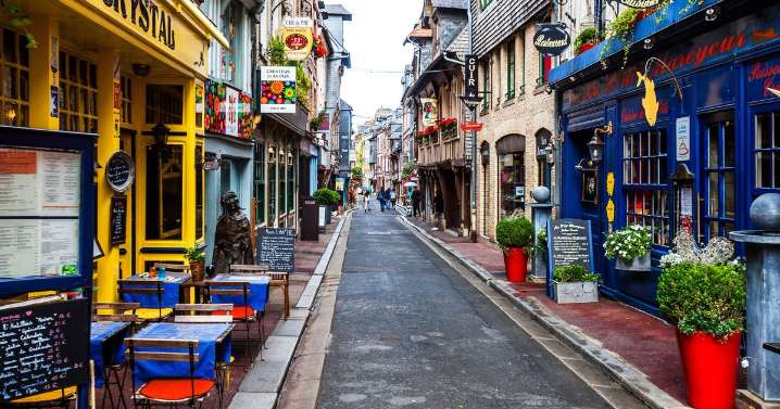The criminally underrated European seaside city you can get to in the car from London