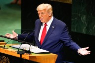 Trump denounces UN after escalator and teleprompter fails