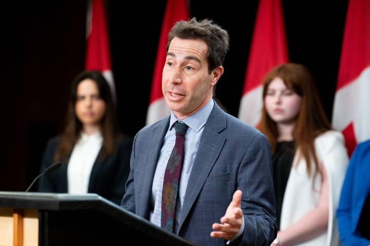 Liberal MPs call for action against antisemitism after stabbing of Jewish woman in Ottawa