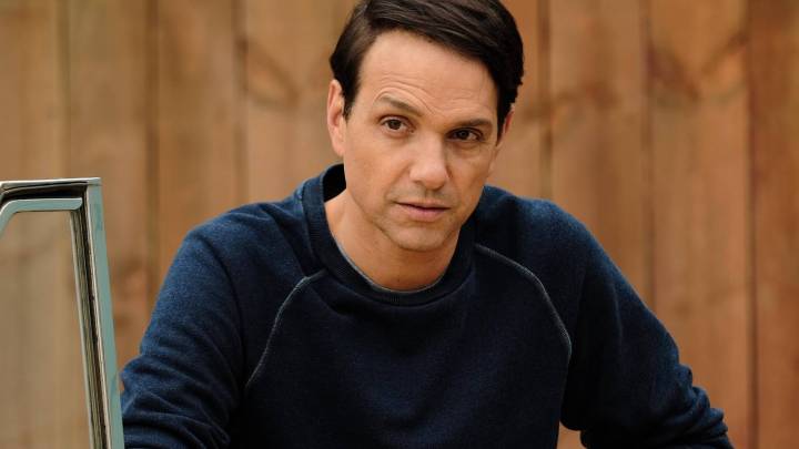 How Old Ralph Macchio Was In Each Karate Kid Movie & Cobra Kai Season