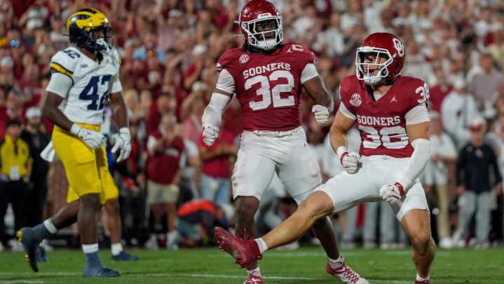 OU's R Mason Thomas to miss first half vs Auburn for targeting
