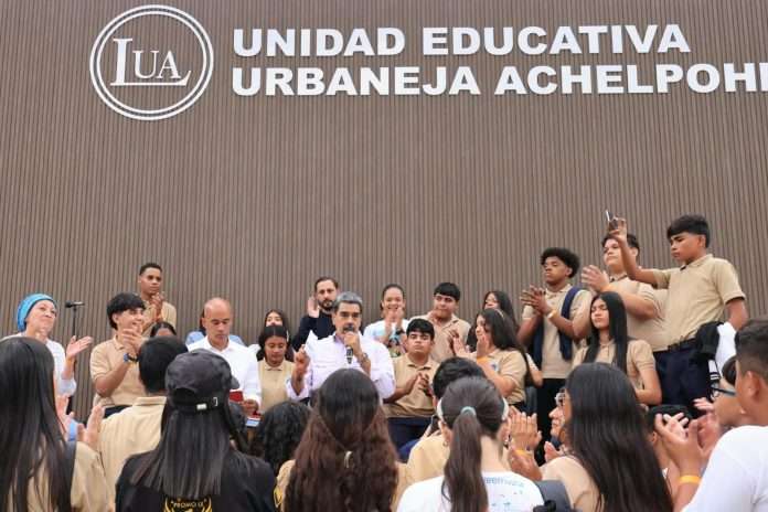 El presidente Maduro encabeza el inicio del ciclo escolar 2025