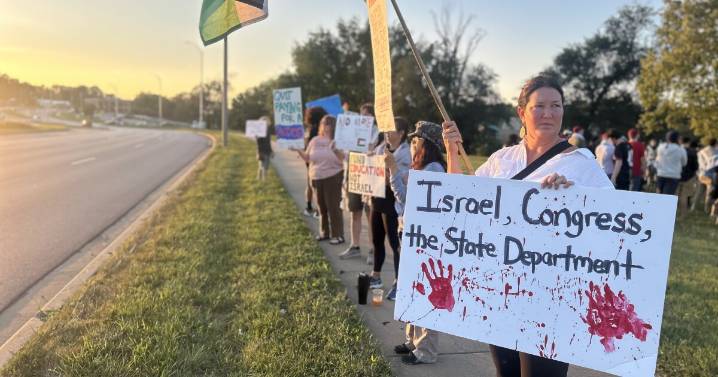 Rosh Hashanah protest urges Kansas City Rep. Emanuel Cleaver to break with Israel over Gaza war