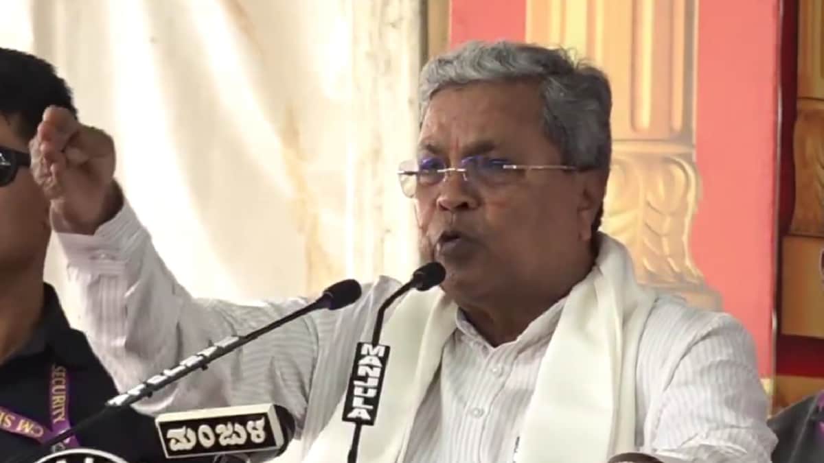 ‘Why Do You Even Come Here?’ Siddaramaiah Loses Cool During Mysuru Dasara Event