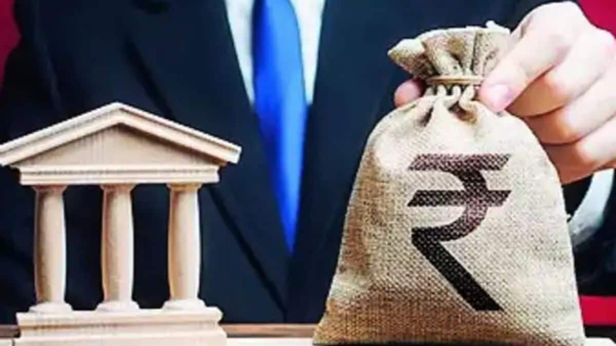 Fiscal deficit at 38% of FY26 target in April