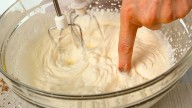 Cómo hacer Crema chantilly que no se corta: la receta casera y fácil con 4 ingredientes