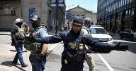 ICE Launches Chicago Operation Hours After Go Ahead From SCOTUS for L.A. Raids