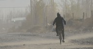 Miércoles con fuertes vientos en el Alto Valle: las ráfagas superarán los 70 km/h en Neuquén y Río Negro