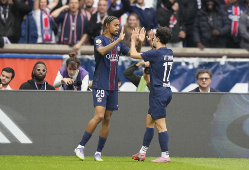 Inicio perfecto del PSG opacado por lesiones antes del debut en la Champions League