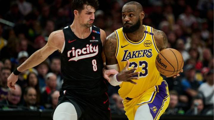 LeBron James Downplays Concerns About His Advanced Age and Mileage