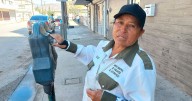 Cuida carros en el Centro Histórico… y a sus 20 nietos y 16 biznietos en casa