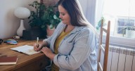 A “Reverse To-Do List” Is A Viral Hack To Feel More Productive
