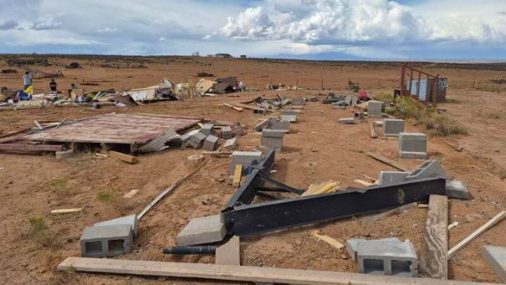 Homes destroyed, pets killed after tornado in southern Utah