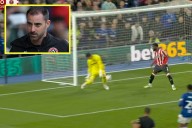 Sheffield United fans make feelings clear to under-fire boss amid goalkeeper's howler in five