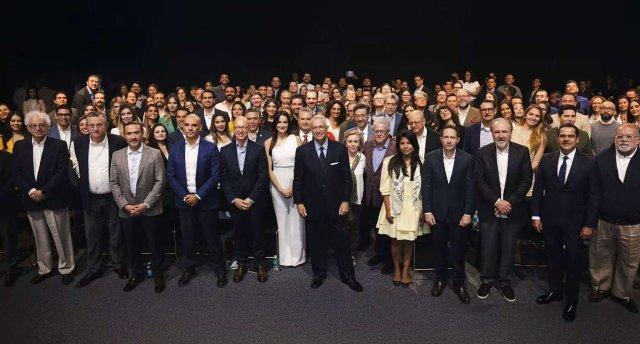 La democracia merece críticos creíbles