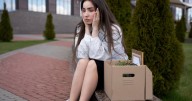 Mayor desempleo a mayor nivel de estudios en México y Colombia, según informe de la OCDE