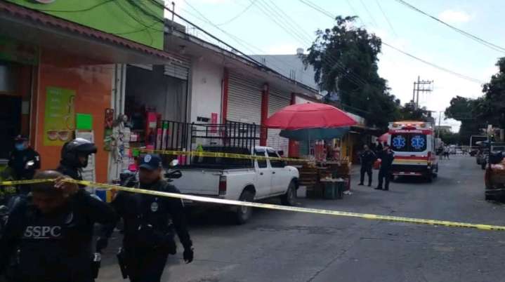 Asesinan a balazos a adolescente en Cuautla mientras atendía puesto de verduras