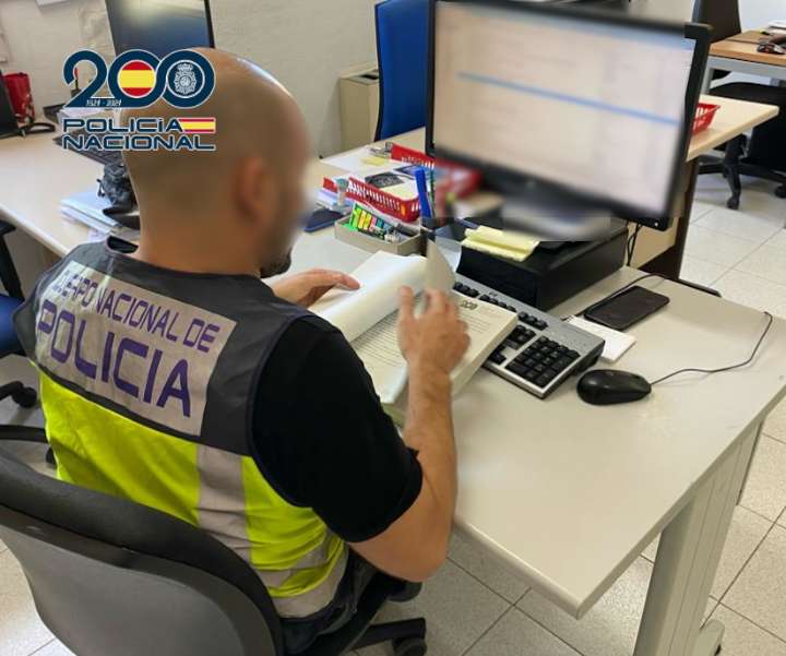 Dos detenidos tras entregar sus datos por 50 € para abrir cuentas que se usaron en fraudes