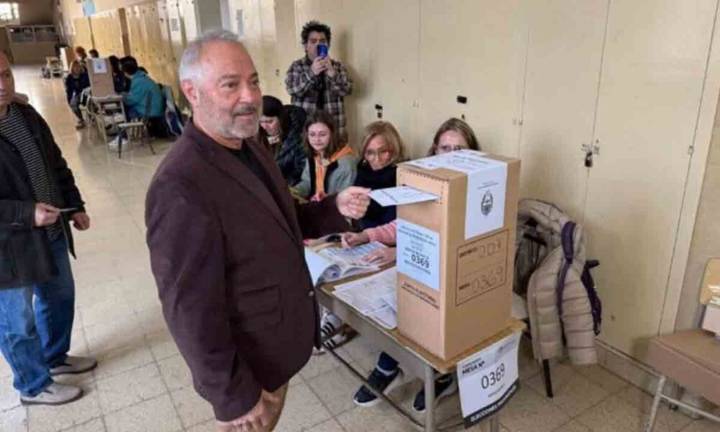 Votó Liberman: "La mejor forma de sostener el proceso democrático es participar y este es el momento"