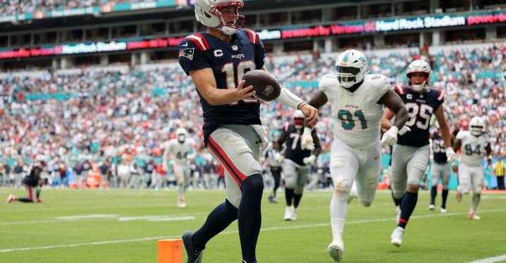 Fan Notes from the Patriots’ 33-27 win over the Dolphins