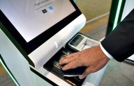 Filas y demoras en Aeroparque y Ezeiza por miles de pasaportes argentinos defectuosos
