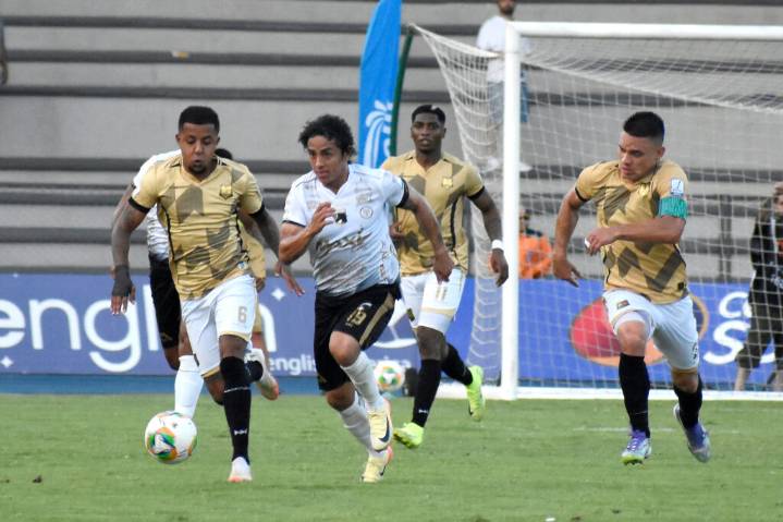 LLANEROS FC VS. ÁGUILAS DORADAS