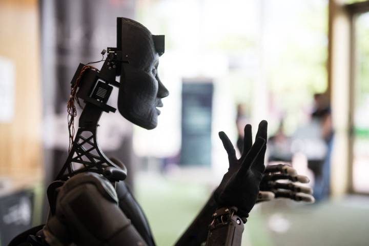 AI Experts Urgently Call on Governments to Think About Maybe Doing Something