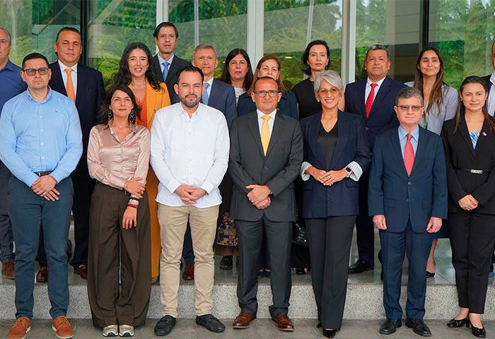 Colombia avanza en compromisos para impulsar la Interconexión Eléctrica con Panamá