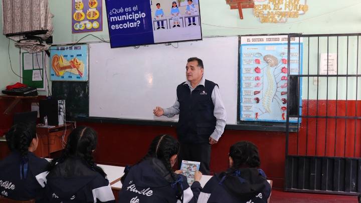 ONPE insta a colegios de Ayacucho a reforzar educación electoral