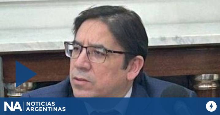 Momento incómodo para Alejandro Alvarez: abandonó un encuentro con estudiantes de la UBA