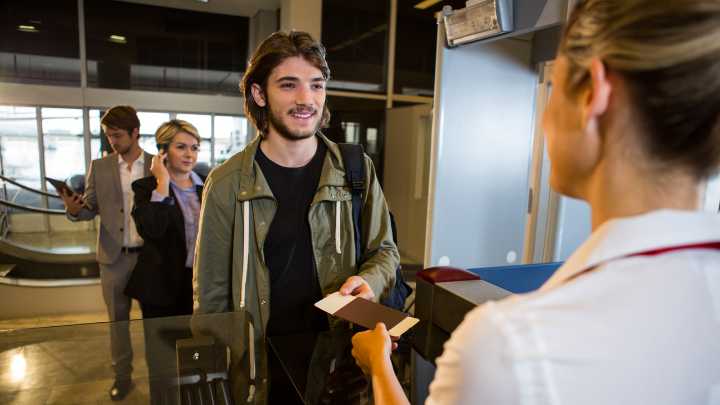 Países que exigirán nuevo requisito para viajar a Europa a partir de octubre: este es el listado