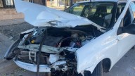 Accidente en Facundo Zuviría y Derqui: un auto chocó contra un semáforo en plena madrugada