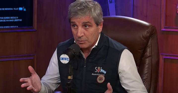 Luis Caputo defendió el sistema de bandas: “Vamos a vender hasta el último dólar en el techo”
