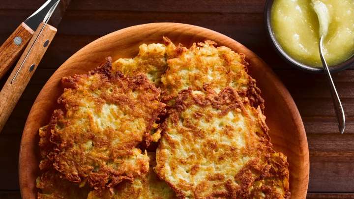 Patatas crujientes al horno: una guarnición rápida y sencilla con solo un ingrediente