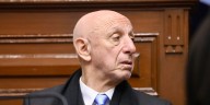 José Cueto afirma que César Acuña está detrás de la polémica entre el MTC y Rafael López Aliaga por los trenes Lima