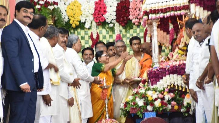 Mysuru Dasara sign of Karnataka’s culture, Chamundeshwari symbolises power in woman: Banu Mushtaq
