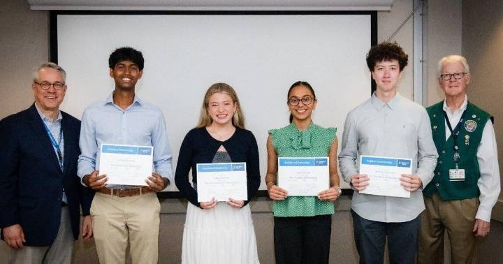 Frederick Health Auxiliary awards four scholarships to local high school students
