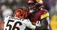 Mental block: Switching from left tackle to right is tougher than you think