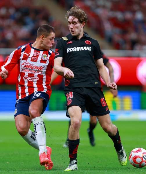 El campeón aplasta a las Chivas: 3