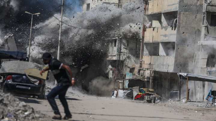 Israel mata al menos a 26 gazatíes este sábado mientras el Ejército cifra en 750.000 los desplazados de Ciudad de Gaza