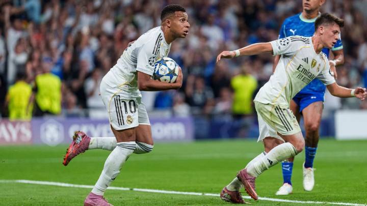 ¿Cuánto tardó Mbappé en llegar a los 50 goles comparado con Benzema y Hugo Sánchez?